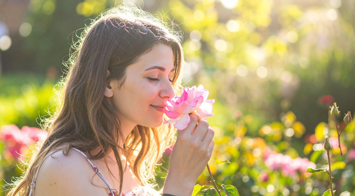 Cum alegi parfumul potrivit pentru vară? Ingredientele care rezistă în sezonul cald 60 parfumuri de vara oriflame